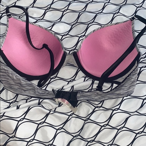 PINK VS where everywhere push up - Picture 2 of 4